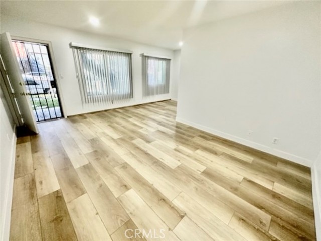 Detail Gallery Image 4 of 10 For 10215 S 10th Ave #2,  Inglewood,  CA 90303 - 1 Beds | 1 Baths