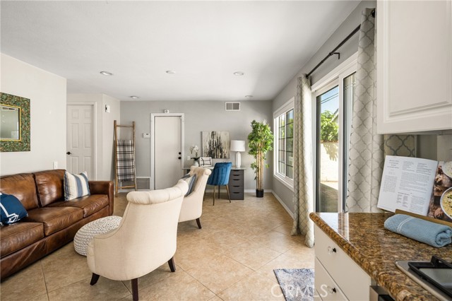 9 New Mdws, Irvine CA: https://media.crmls.org/medias/0b223a0f-dd72-45a4-bdb3-3d1af308a39a.jpg