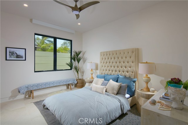 Detail Gallery Image 16 of 27 For 521 Angelita, Corona Del Mar,  CA 92625 - 4 Beds | 6 Baths