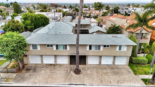 508 Huntington Street, Huntington Beach CA: https://media.crmls.org/medias/0b23e44a-24b0-46a1-9c77-0426d968a3dd.jpg