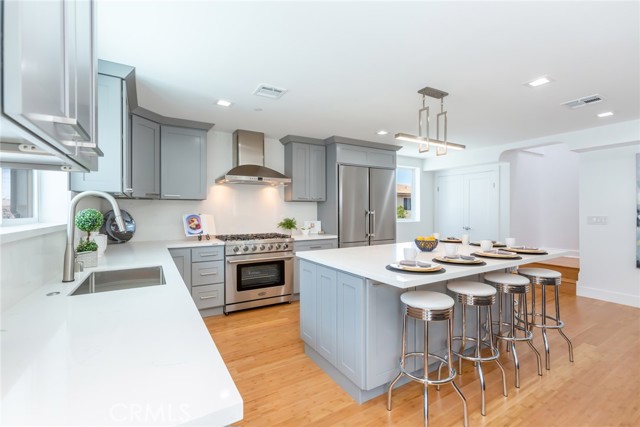 18308 Grevillea Avenue, Redondo Beach, California 90278, 3 Bedrooms Bedrooms, ,Residential,Sold,Grevillea,SB22120733