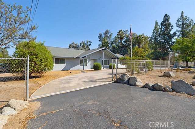 Image 2 for 18652 Bert Rd, Riverside, CA 92508