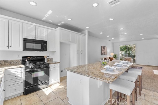 6386 Delgado Lane, Eastvale CA: https://media.crmls.org/medias/0b25091d-b9cc-4deb-90ec-6511b9623e77.jpg