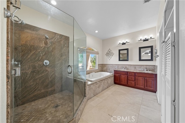 30571 Longhorn Drive, Canyon Lake CA: https://media.crmls.org/medias/0b2530ae-80b6-4ac0-b4ac-30d13f12eb4a.jpg