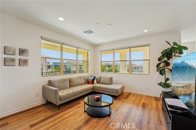Detail Gallery Image 5 of 29 For 4241 E Malagon Privado #48,  Ontario,  CA 91761 - 2 Beds | 2 Baths