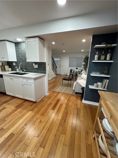 Detail Gallery Image 7 of 16 For 4113 E 10th St #2,  Long Beach,  CA 90804 - 2 Beds | 2 Baths