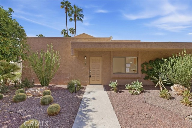 5798 Los Coyotes Drive, Palm Springs, CA 92264