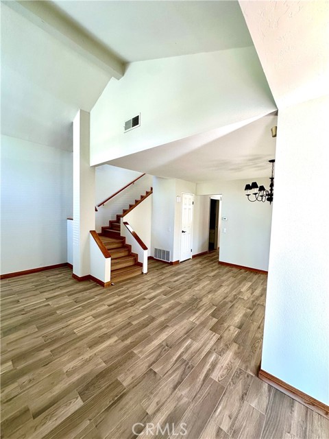 Detail Gallery Image 7 of 22 For 14 Vercelli, Irvine,  CA 92620 - 3 Beds | 2/1 Baths