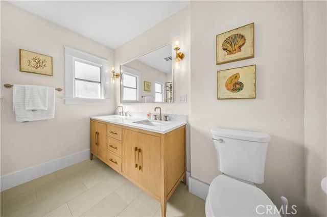 Detail Gallery Image 16 of 35 For 4049 E 15th, Long Beach,  CA 90804 - 3 Beds | 2 Baths