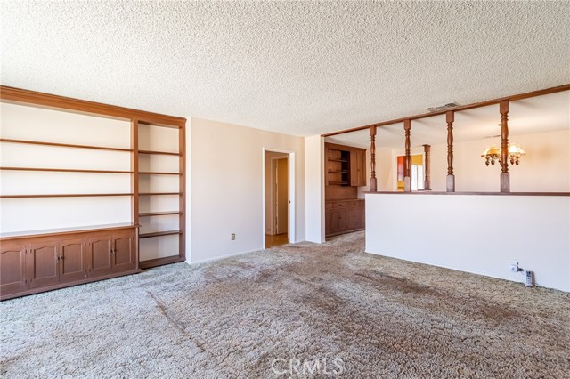 Living Room/Dining Room