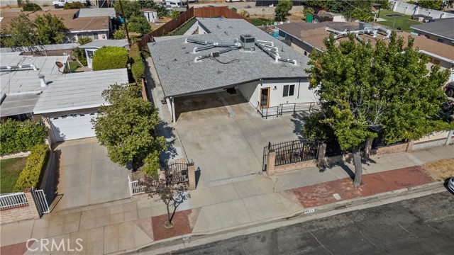 Detail Gallery Image 4 of 44 For 9600 Amboy Ave, Pacoima,  CA 91331 - 7 Beds | 6 Baths