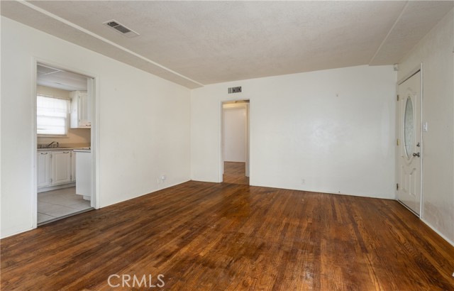 Detail Gallery Image 8 of 24 For 10609 Mountain View Ave, Redlands,  CA 92373 - – Beds | – Baths