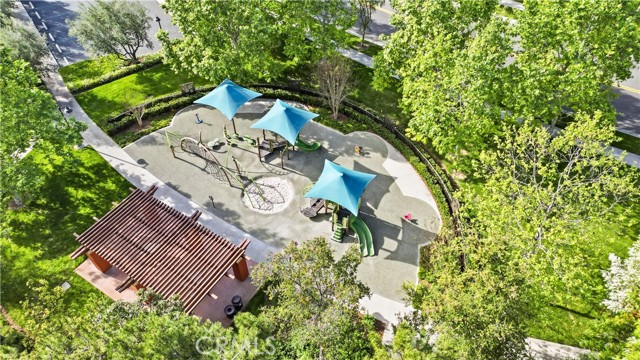 Detail Gallery Image 35 of 43 For 119 Plateau, Irvine,  CA 92618 - 3 Beds | 3 Baths