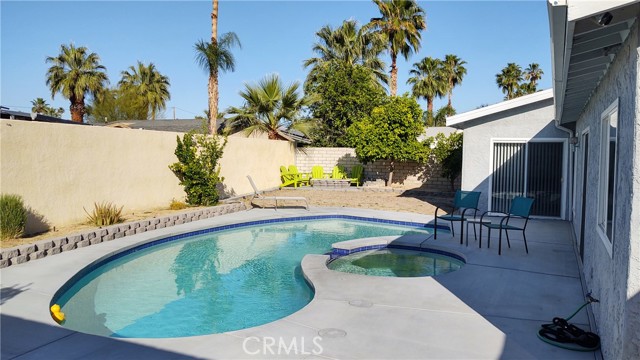 Detail Gallery Image 24 of 28 For 826 Arroyo Vista Dr, Palm Springs,  CA 92264 - 4 Beds | 1/1 Baths