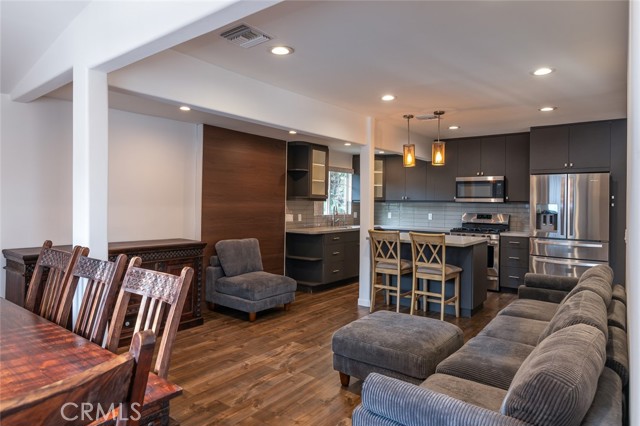 Detail Gallery Image 5 of 20 For 3139 1/2 Stevens, La Crescenta,  CA 91214 - 1 Beds | 1 Baths