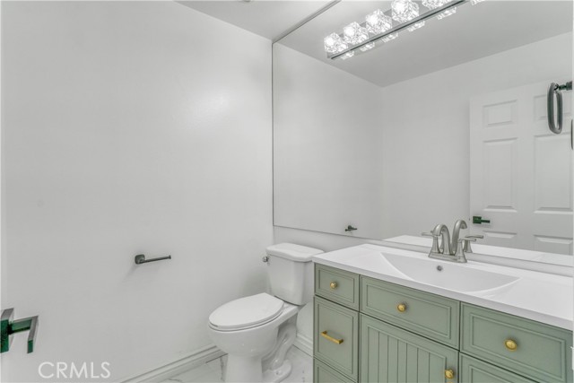 9455 Brandon Court, Northridge CA: https://media.crmls.org/medias/0b29cad1-b776-442e-b8a8-7daf0c08bc98.jpg
