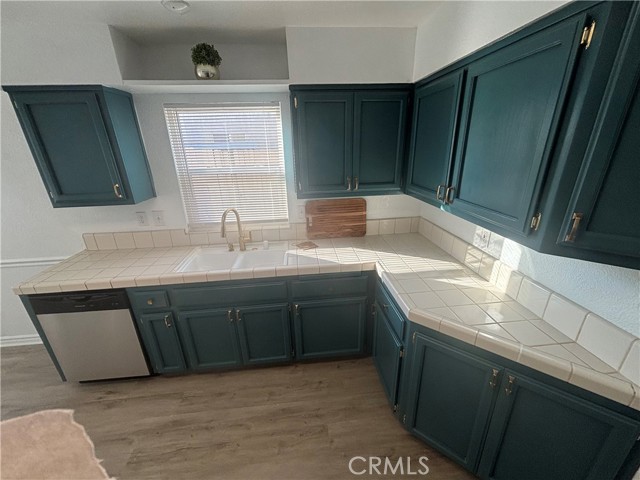 Detail Gallery Image 15 of 17 For 7704 River Mist Ave, Bakersfield,  CA 93313 - 3 Beds | 2 Baths