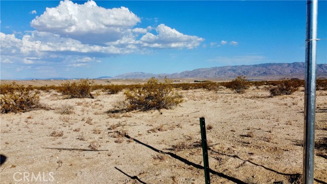 Detail Gallery Image 11 of 19 For 68203 Old Chisholm Trl, Twentynine Palms,  CA 92277 - – Beds | – Baths