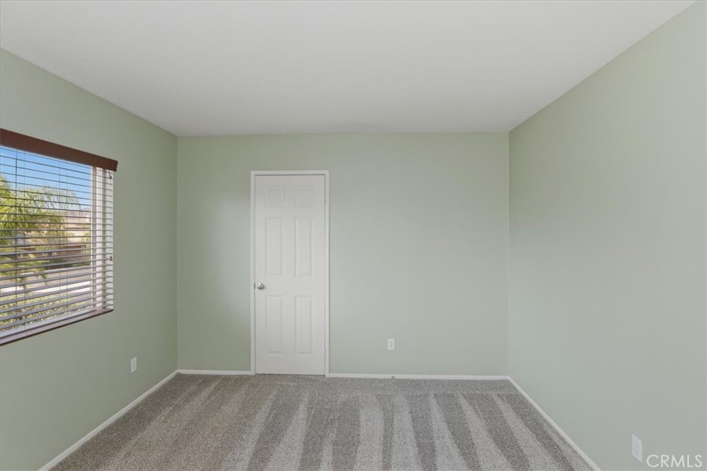 https://media.crmls.org/medias/0b2a6c04-ac91-494c-827a-3a7aae3ffcd4.jpg?preset=X-Large