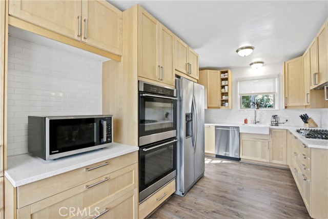 11051 Tarawa Drive, Los Alamitos CA: https://media.crmls.org/medias/0b2abf1e-be5f-4ef5-9c72-1efeb6466d7e.jpg