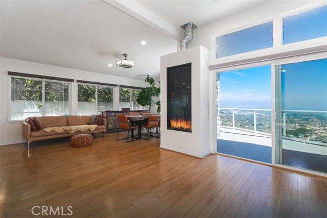 1130 Mohawk, Topanga CA: https://media.crmls.org/medias/0b2c814a-eece-40cc-ae16-44f9a511e4b5.jpg
