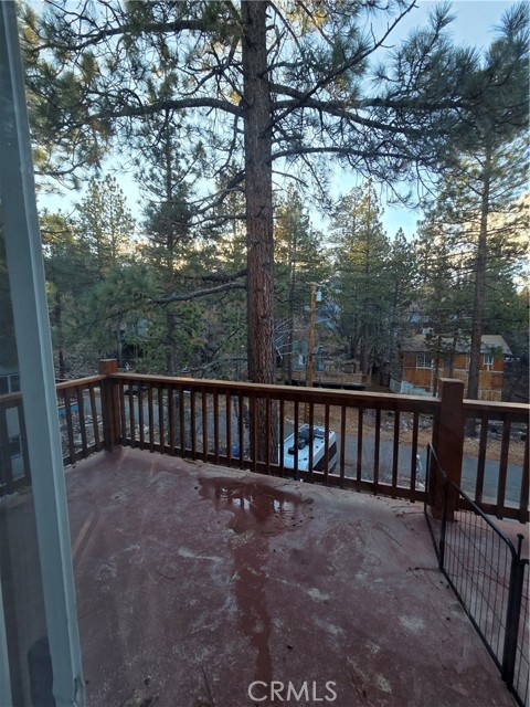 Detail Gallery Image 6 of 8 For 879 Spruce, Sugarloaf,  CA 92386 - 3 Beds | 2/1 Baths