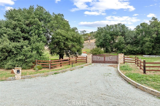 Detail Gallery Image 3 of 13 For 39948 Avenida La Cresta, Murrieta,  CA 92562 - – Beds | – Baths