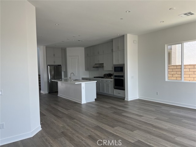 Detail Gallery Image 2 of 18 For 22128 Garibaldi Dr, Walnut,  CA 91789 - 4 Beds | 3/1 Baths