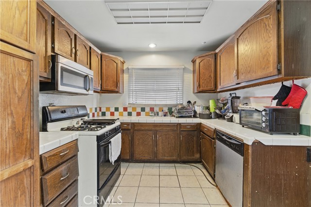 Detail Gallery Image 6 of 25 For 14423 Dumont Ave, Norwalk,  CA 90650 - 2 Beds | – Baths
