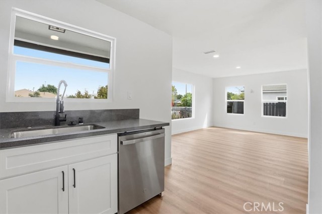 Detail Gallery Image 11 of 34 For 527 N Cucamonga Ave, Ontario,  CA 91764 - 3 Beds | 2 Baths