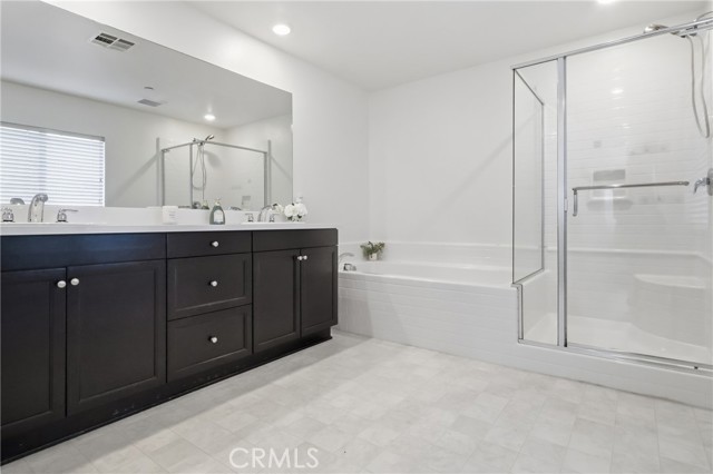 Detail Gallery Image 11 of 25 For 19452 Fortunello Ave, Riverside,  CA 92508 - 4 Beds | 3 Baths