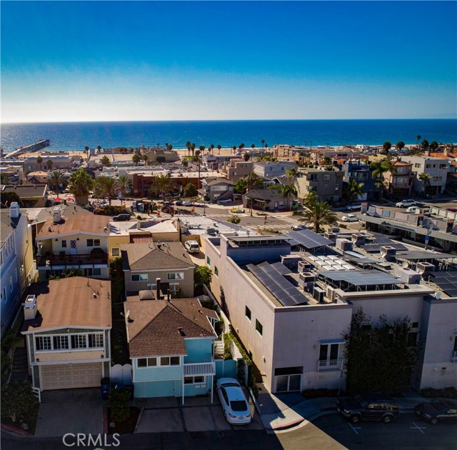 1325 Loma Drive, Hermosa Beach, California 90254, 2 Bedrooms Bedrooms, ,2 BathroomsBathrooms,Residential,Sold,Loma,SB17232773