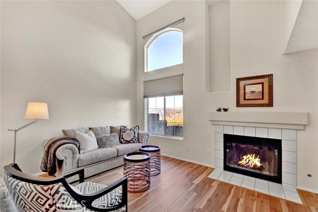 Detail Gallery Image 5 of 52 For 7879 E Viewrim Dr, Anaheim Hills,  CA 92808 - 3 Beds | 2/1 Baths