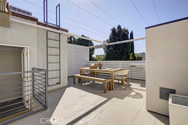 Detail Gallery Image 44 of 58 For 4342 Coldwater Canyon #3,  Studio City,  CA 91604 - 2 Beds | 3 Baths