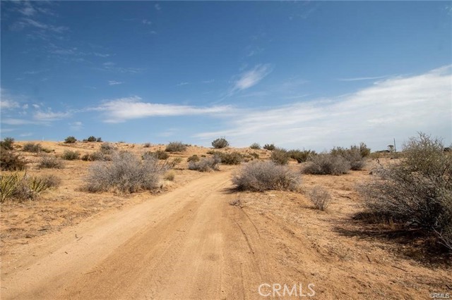 Detail Gallery Image 12 of 20 For 1000 Rimrock Rd, Pioneertown,  CA 92268 - – Beds | – Baths