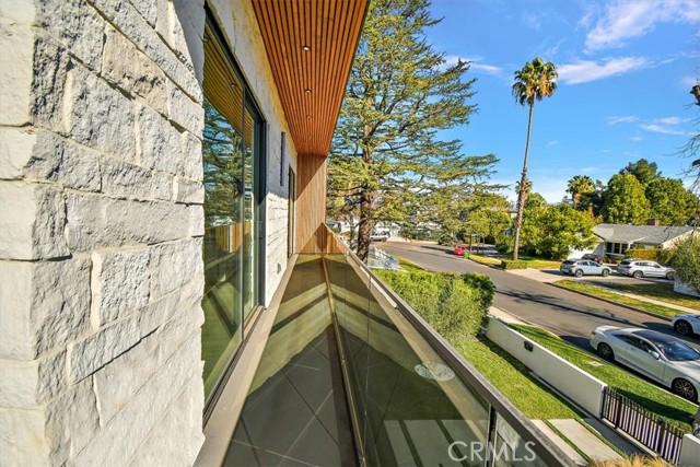 Detail Gallery Image 36 of 44 For 5347 Natick Ave, Sherman Oaks,  CA 91411 - 5 Beds | 5/1 Baths