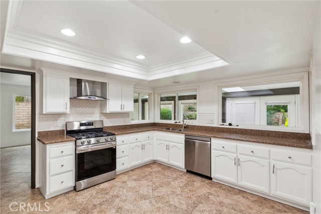 Detail Gallery Image 11 of 29 For 29957 Villa Alturas Dr, Temecula,  CA 92592 - 4 Beds | 2/1 Baths
