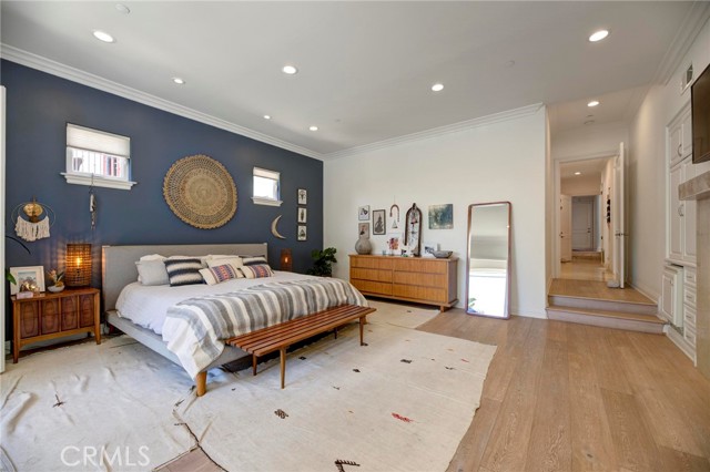 Detail Gallery Image 9 of 75 For 700 Avenue C, Redondo Beach,  CA 90277 - 5 Beds | 5/1 Baths