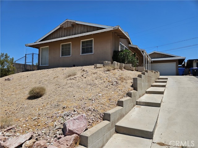 809 Arville Avenue, Barstow CA: https://media.crmls.org/medias/0b315414-a240-4912-949f-8025815085d1.jpg