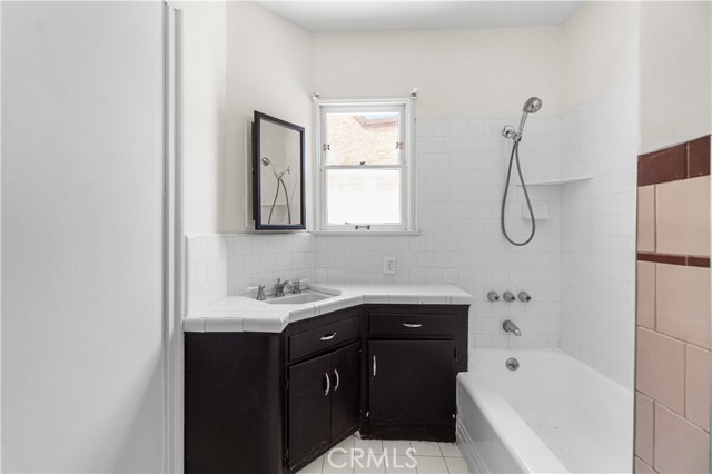 10714 Franklin Avenue, Culver City CA: https://media.crmls.org/medias/0b3208fc-4e45-4621-a696-45ddd5431990.jpg