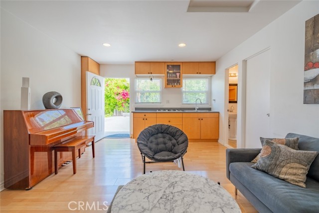Detail Gallery Image 31 of 34 For 10404 Jardine Ave, Sunland,  CA 91040 - 2 Beds | 1 Baths