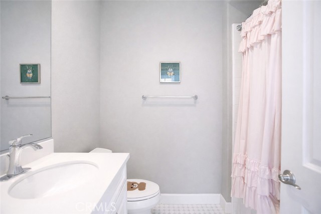 Detail Gallery Image 23 of 36 For 120 Long Fence, Irvine,  CA 92602 - 4 Beds | 4/1 Baths