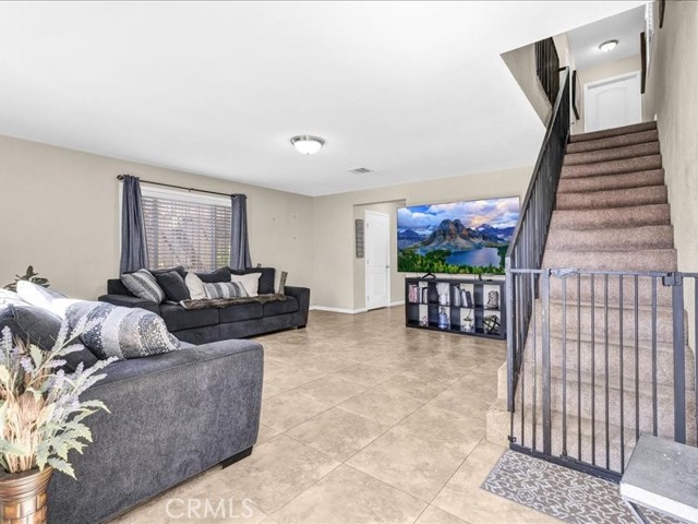 10316 S San Pedro Street, Los Angeles CA: https://media.crmls.org/medias/0b3418d5-d04d-4f02-bdc8-95ccdd8db355.jpg