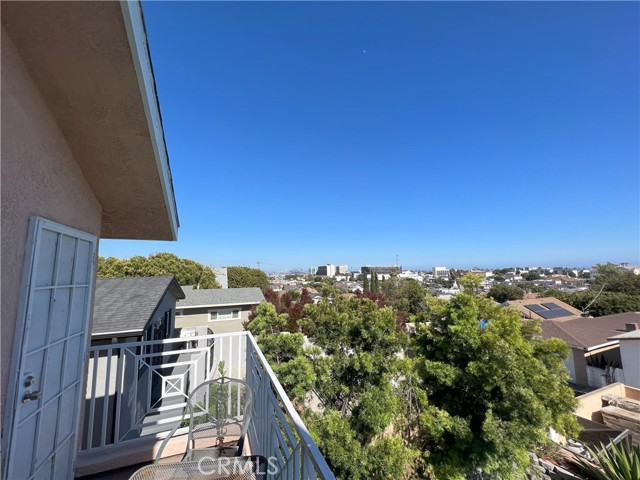 Detail Gallery Image 15 of 16 For 657 W 1st St, San Pedro,  CA 90731 - 3 Beds | 2 Baths