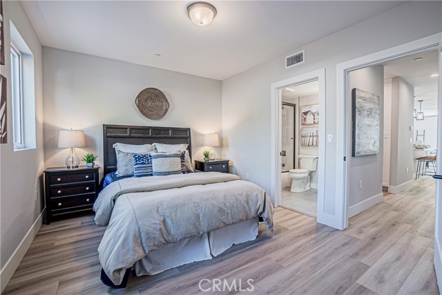 Main Level En-suite