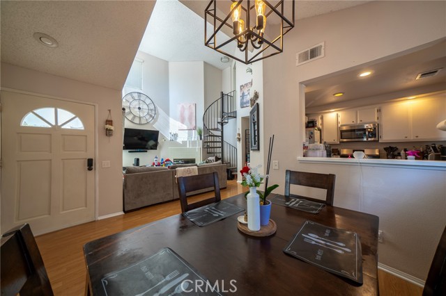 Detail Gallery Image 9 of 30 For 3117 E Genoa St a,  Ontario,  CA 91761 - 2 Beds | 1/1 Baths