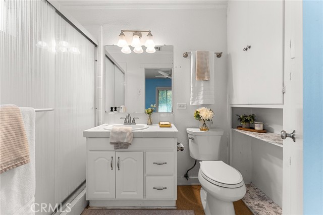 Detail Gallery Image 18 of 32 For 4390 Edgewood, Riverside,  CA 92506 - 2 Beds | 2 Baths