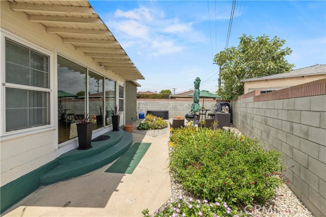 Detail Gallery Image 36 of 43 For 9804 Haas Ave, Los Angeles,  CA 90047 - 3 Beds | 2 Baths