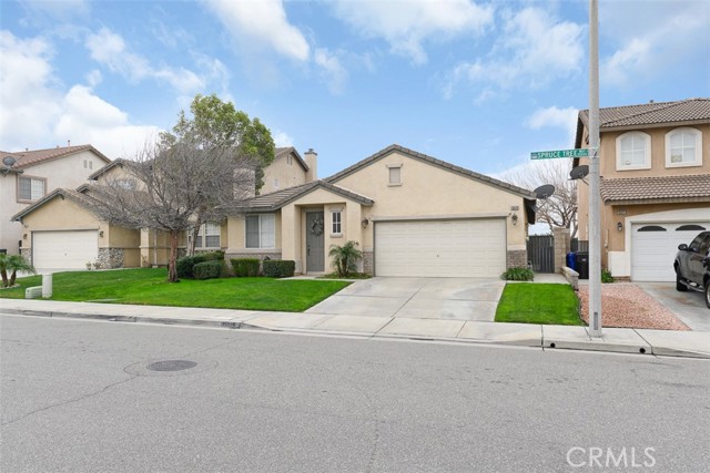 15519 Spruce Tree Way, Fontana, CA 92336