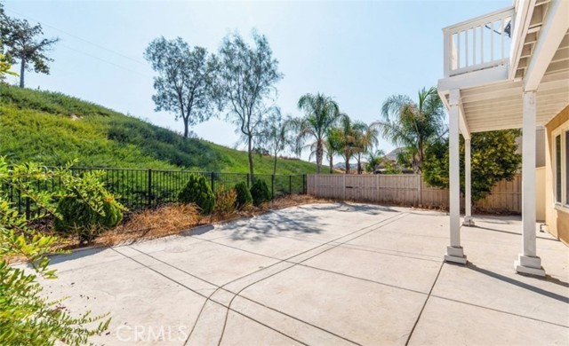 32023 Cottage Glen Drive, Lake Elsinore CA: https://media.crmls.org/medias/0b382133-95bb-415e-a005-a4d4549296ee.jpg
